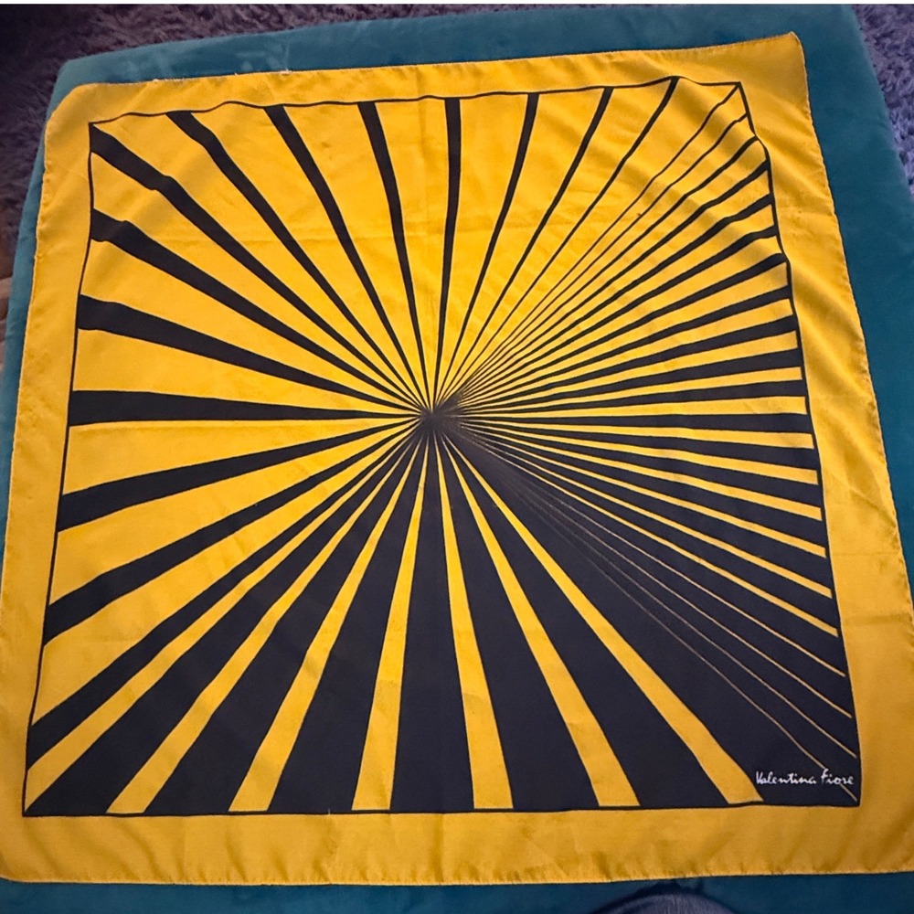 Valentina Fiore Vintage Scarf Yellow Black Sunburst Geometric Square‎ 30x30